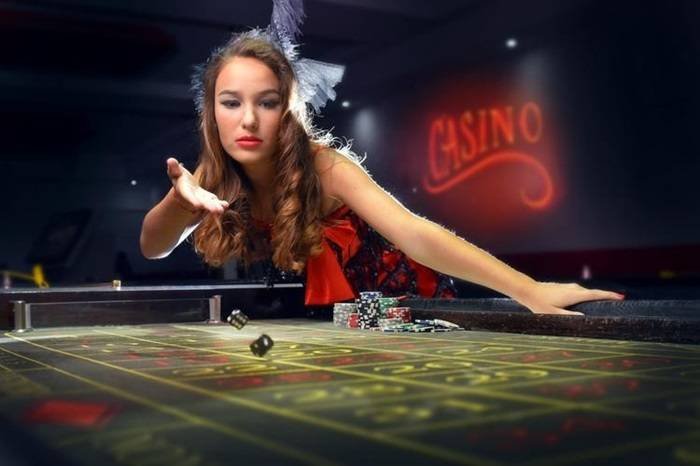 Metode pembayaran DANA, OVO, dan GoPay yang tersedia di apizeus777